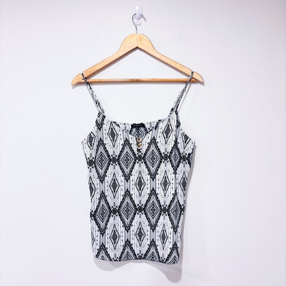 DYNAMITE White and black geometric print camisole | Medium *